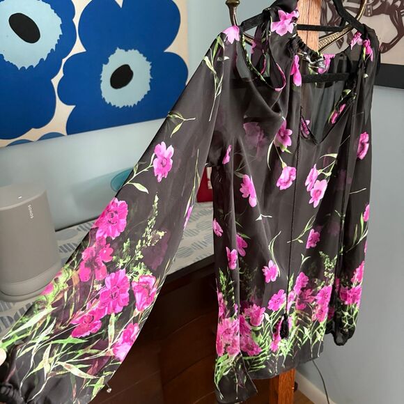 Dennis Basso Black Sheer Black Peasant Top with Floral Graphic + Tassels size M - Picture 3 of 8